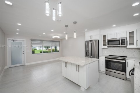 Condominio en Deerfield Beach, Florida, 1 dormitorio  № 2075288