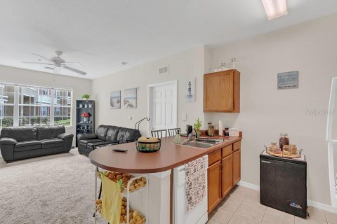 Condo in Orlando, Florida, 1 bedroom  № 1631123 - photo 5
