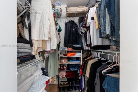 Снять в аренду кондоминиум в Майами, Флорида 2 спальни, 75.25м2, № 1990594 - фото 21