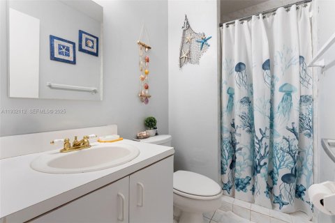 Снять в аренду кондоминиум в Майами, Флорида 2 спальни, 75.25м2, № 1990594 - фото 19