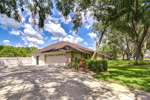 Casa en venta en Lutz, Florida, 4 dormitorios, 328.32 m2 № 1747058 - foto 3
