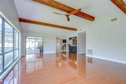 Casa en venta en Lutz, Florida, 4 dormitorios, 328.32 m2 № 1747058 - foto 17