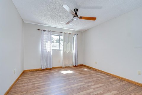 Casa en venta en Lutz, Florida, 4 dormitorios, 328.32 m2 № 1747058 - foto 20