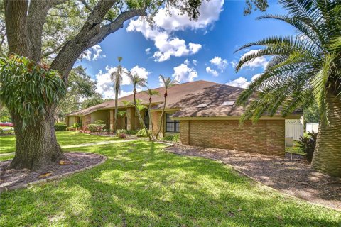 Casa en venta en Lutz, Florida, 4 dormitorios, 328.32 m2 № 1747058 - foto 2