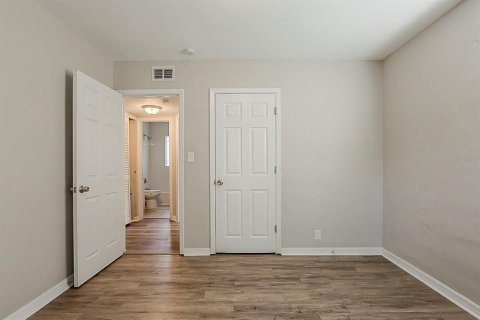 Villa ou maison à vendre à Tampa, Floride: 3 chambres, 78.6 m2 № 2148267 - photo 19