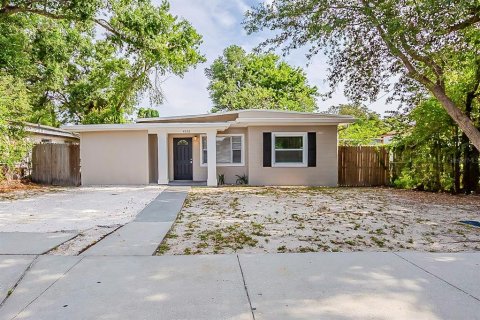 Villa ou maison à Tampa, Floride 3 chambres, 78.6 m2 № 2148267