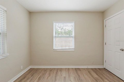 Villa ou maison à vendre à Tampa, Floride: 3 chambres, 78.6 m2 № 2148267 - photo 13