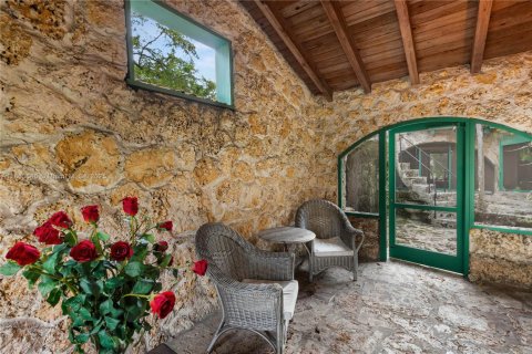 Condominio en venta en Coral Gables, Florida, 1 dormitorio № 1880047 - foto 11