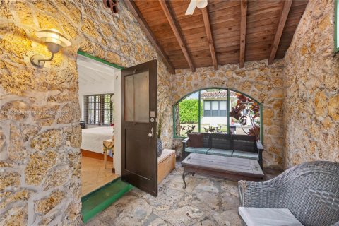 Condominio en venta en Coral Gables, Florida, 1 dormitorio № 1880047 - foto 10