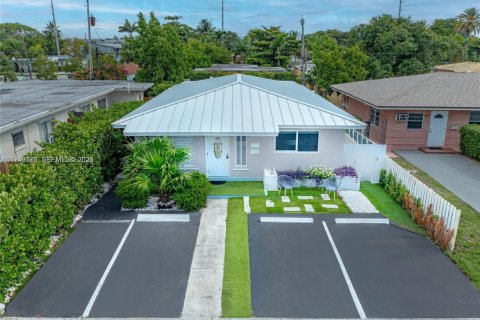 Купить коммерческую недвижимость в Халландейл-Бич, Флорида 488.67м2, № 2054260 - фото 21