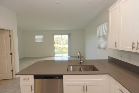 Touwnhouse à louer à Kissimmee, Floride: 3 chambres, 171.22 m2 № 2430956 - photo 7