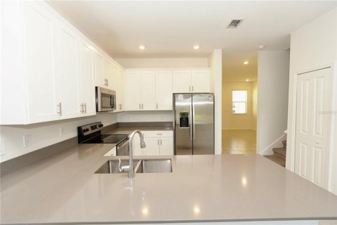 Touwnhouse à louer à Kissimmee, Floride: 3 chambres, 171.22 m2 № 2430956 - photo 4