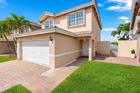 Villa ou maison à vendre à West Palm Beach, Floride: 3 chambres, 166.85 m2 № 2077678 - photo 4