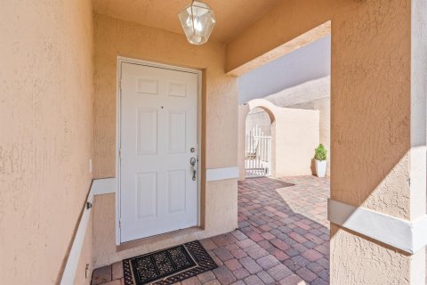 Villa ou maison à vendre à West Palm Beach, Floride: 3 chambres, 166.85 m2 № 2077678 - photo 6