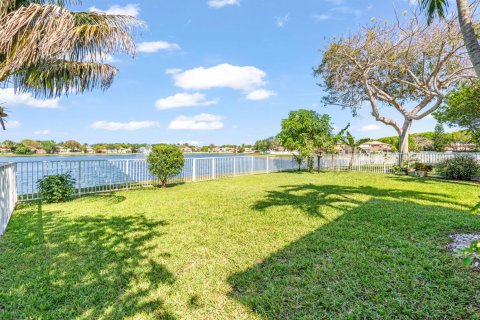 Villa ou maison à vendre à West Palm Beach, Floride: 3 chambres, 166.85 m2 № 2077678 - photo 12