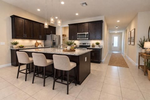 House in Sanford, Florida 3 bedrooms, 222.97 sq.m. № 2323215 - photo 3