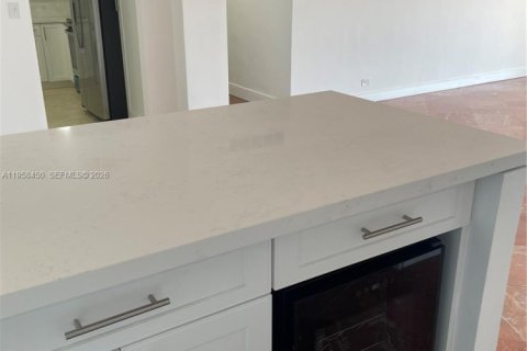 Copropriété à louer à Miami, Floride: 2 chambres, 124.86 m2 № 2021107 - photo 27