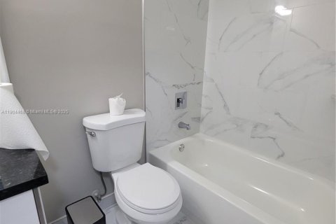 Copropriété à vendre à Miami, Floride: 1 chambre, 58.25 m2 № 1967405 - photo 5