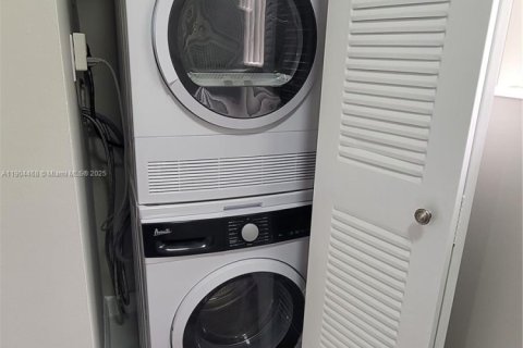 Copropriété à vendre à Miami, Floride: 1 chambre, 58.25 m2 № 1967405 - photo 17