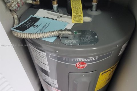 Copropriété à vendre à Miami, Floride: 1 chambre, 58.25 m2 № 1967405 - photo 19