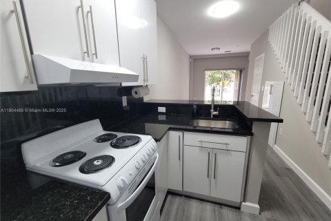 Copropriété à vendre à Miami, Floride: 1 chambre, 58.25 m2 № 1967405 - photo 1