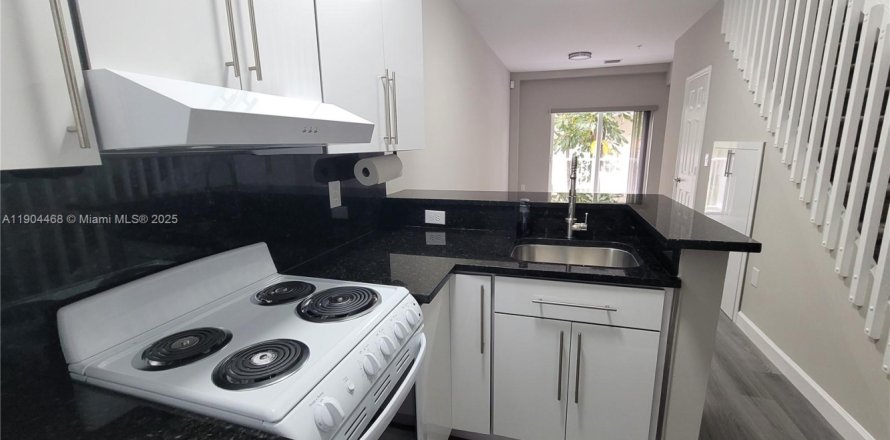 Condo à Miami, Floride, 1 chambre  № 1967405