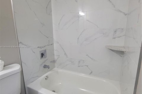 Copropriété à vendre à Miami, Floride: 1 chambre, 58.25 m2 № 1967405 - photo 6