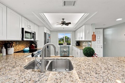 Copropriété à louer à Bradenton, Floride: 2 chambres, 132.11 m2 № 2284586 - photo 12