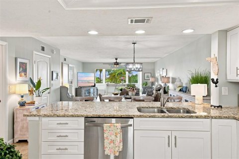 Copropriété à louer à Bradenton, Floride: 2 chambres, 132.11 m2 № 2284586 - photo 13