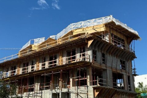 Купить таунхаус в Майами-Бич, Флорида 3 спальни, № 1940777 - фото 14