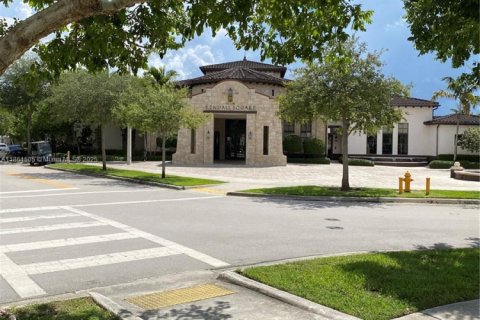 Townhouse in Miami, Florida 4 bedrooms, 214.79 sq.m. № 1893340 - photo 8