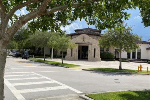Townhouse in Miami, Florida 4 bedrooms, 214.79 sq.m. № 1893340 - photo 6