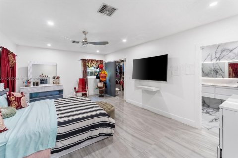 Casa en venta en Homestead, Florida, 5 dormitorios, 163.6 m2 № 2029204 - foto 10