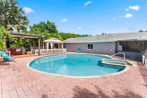 Casa en venta en Homestead, Florida, 5 dormitorios, 163.6 m2 № 2029204 - foto 25