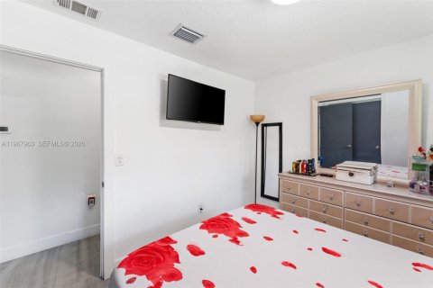 Casa en venta en Homestead, Florida, 5 dormitorios, 163.6 m2 № 2029204 - foto 15