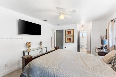 Casa en venta en Homestead, Florida, 5 dormitorios, 163.6 m2 № 2029204 - foto 17