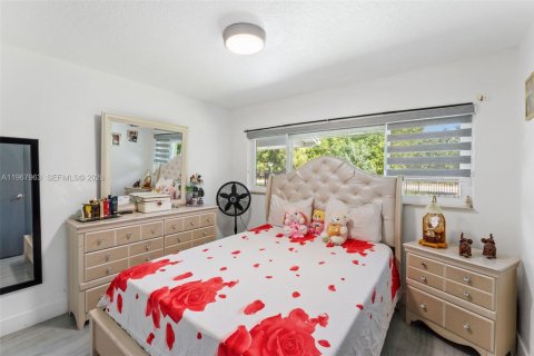 Casa en venta en Homestead, Florida, 5 dormitorios, 163.6 m2 № 2029204 - foto 14