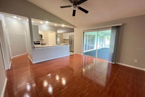 Casa en alquiler en Kissimmee, Florida, 4 dormitorios, 164.53 m2 № 1852556 - foto 5