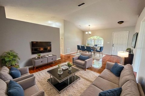Casa en alquiler en Kissimmee, Florida, 4 dormitorios, 164.53 m2 № 1852556 - foto 2