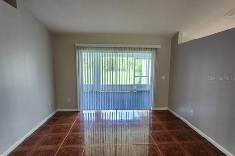 Casa en alquiler en Kissimmee, Florida, 4 dormitorios, 164.53 m2 № 1852556 - foto 17