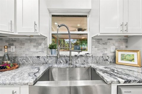 Villa ou maison à vendre à Brooksville, Floride: 5 chambres, 197.7 m2 № 2427434 - photo 7