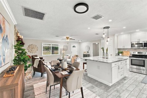 Villa ou maison à vendre à Brooksville, Floride: 5 chambres, 197.7 m2 № 2427434 - photo 5