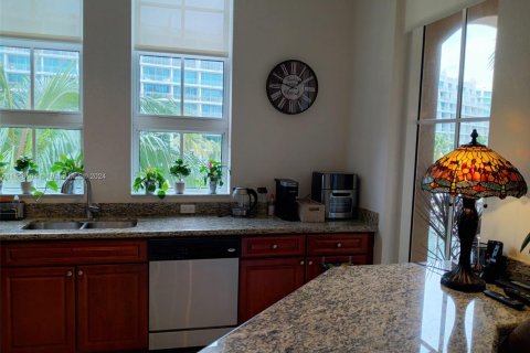 Снять в аренду кондоминиум в Авентура, Флорида 2 спальни, 122.07м2, № 1971727 - фото 6