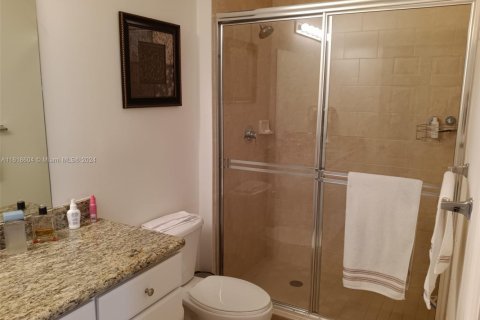 Снять в аренду кондоминиум в Авентура, Флорида 2 спальни, 122.07м2, № 1971727 - фото 26