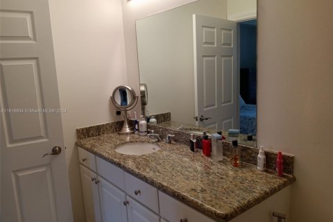 Снять в аренду кондоминиум в Авентура, Флорида 2 спальни, 122.07м2, № 1971727 - фото 23