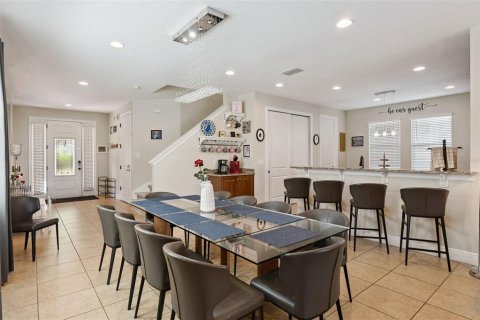 Villa ou maison à vendre à Kissimmee, Floride: 6 chambres, 308.16 m2 № 2399405 - photo 4