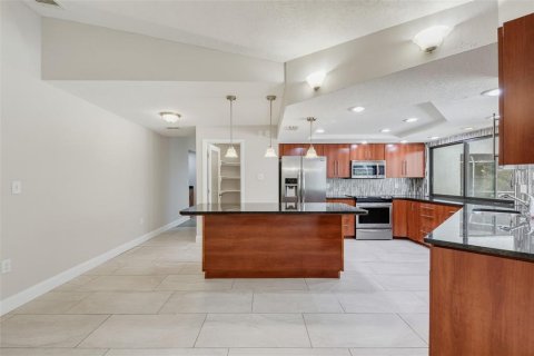 Casa en venta en Spring Hill, Florida, 3 dormitorios, 202.43 m2 № 2345428 - foto 19