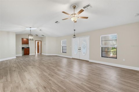 Casa en venta en Spring Hill, Florida, 3 dormitorios, 202.43 m2 № 2345428 - foto 9