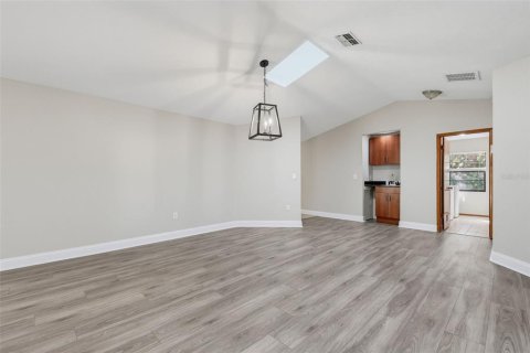 Casa en venta en Spring Hill, Florida, 3 dormitorios, 202.43 m2 № 2345428 - foto 11