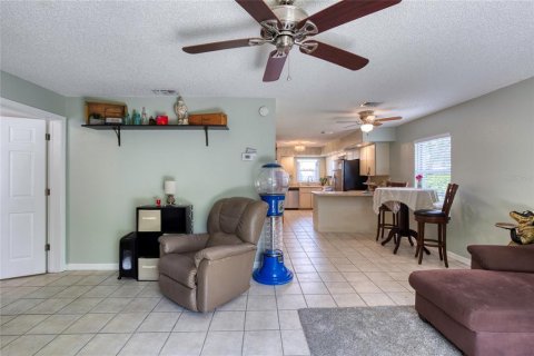 House in New Smyrna Beach, Florida 3 bedrooms, 149.39 sq.m. № 1765649 - photo 19
